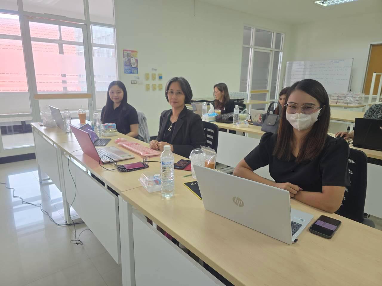 38. โครงการการผลิตสื่อการสอนด้วยนวัตกรรม AI ของครูเพื่อส่งเสริมความคิดสร้างสรรค์สำหรับผู้เรียนในยุคดิจิทัลตามบริบทของโรงเรียน ภายใต้โครงการพัฒนาคุณภาพการศึกษาและการพัฒนาท้องถิ่นโดยมีสถาบันอุดมศึกษาเป็นพี่เลี้ยงเครือข่ายเพื่อการพัฒนาอุดมศึกษา